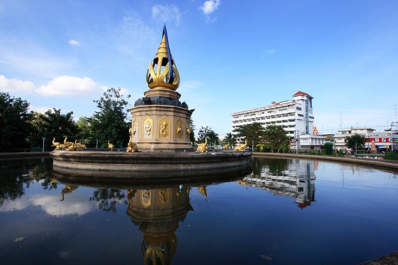 Chakungrao Riverview Hotel Кампхэнгпхет Экстерьер фото